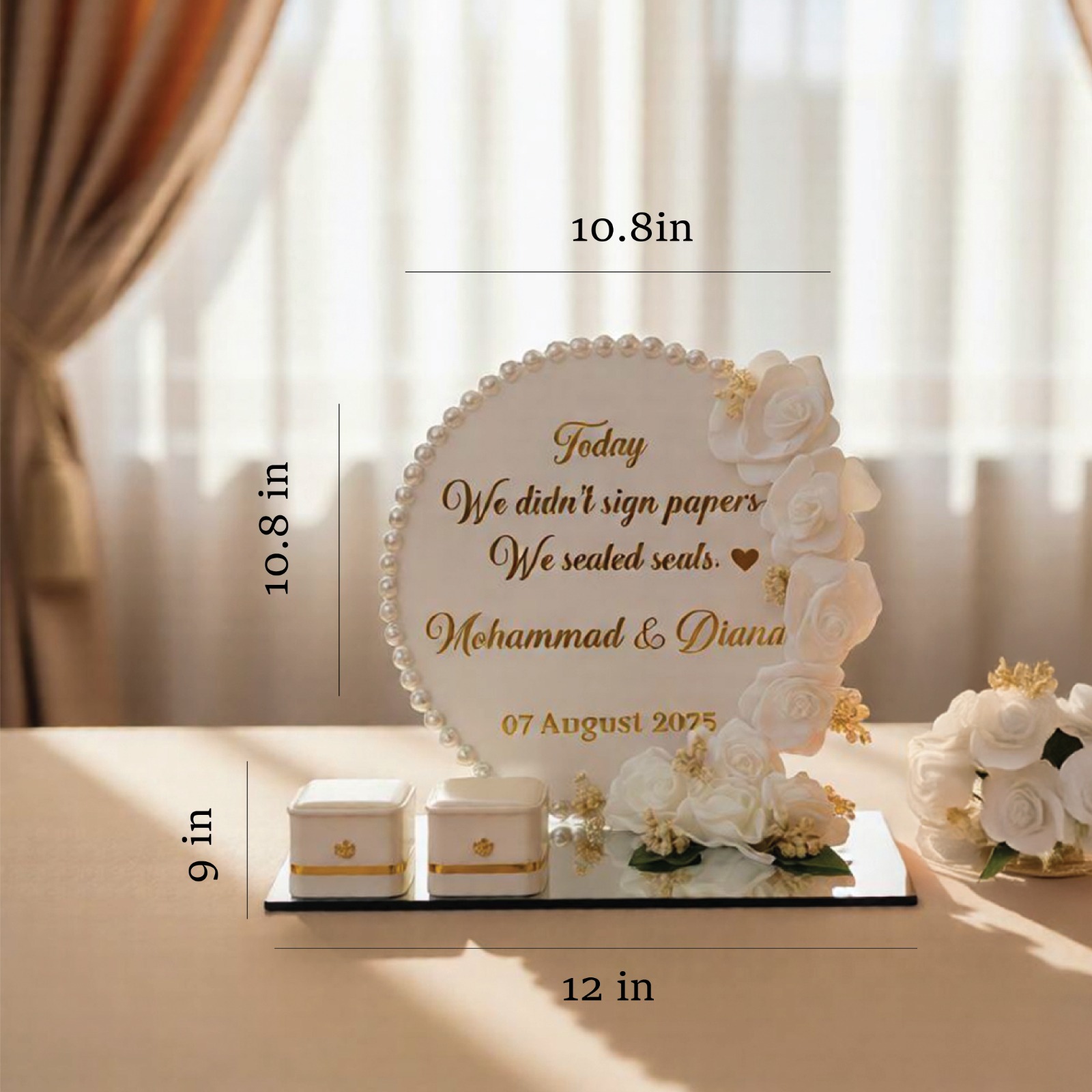 Pearl & Roses Stand — English Script